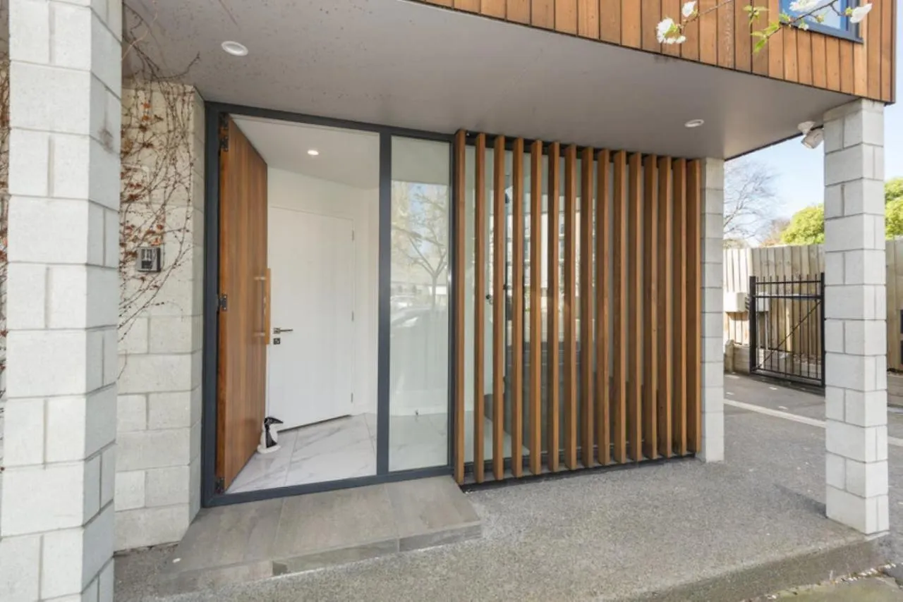 Kilmore Apartment - Christchurch Holiday Homes